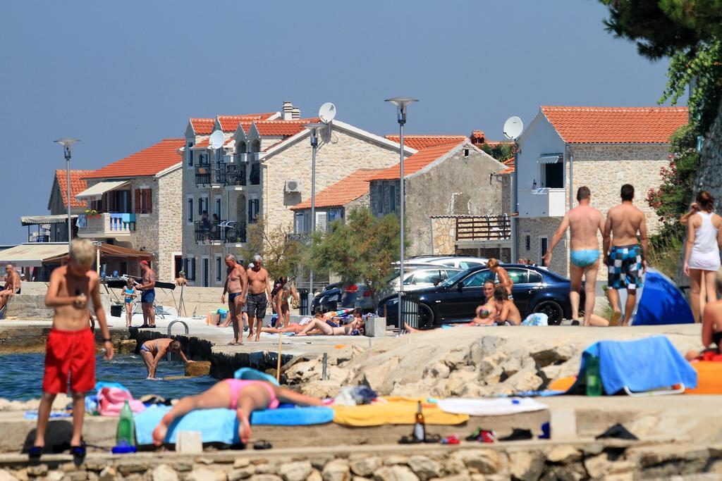 Apartments Melita Bibinje Bagian luar foto